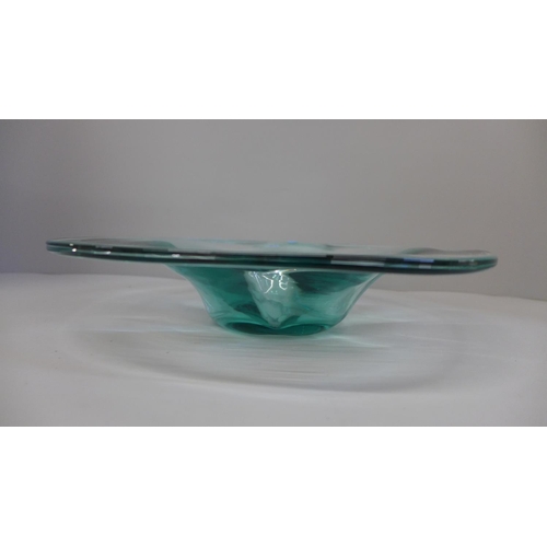 689 - A Whitefriars ribbed five sided emerald bowl by Tom Hill, 1937