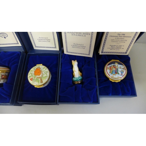 723 - A collection of Halcyon Days Enamels trinket boxes, four boxed, Portmeirion enamel box, a Halcyon se... 