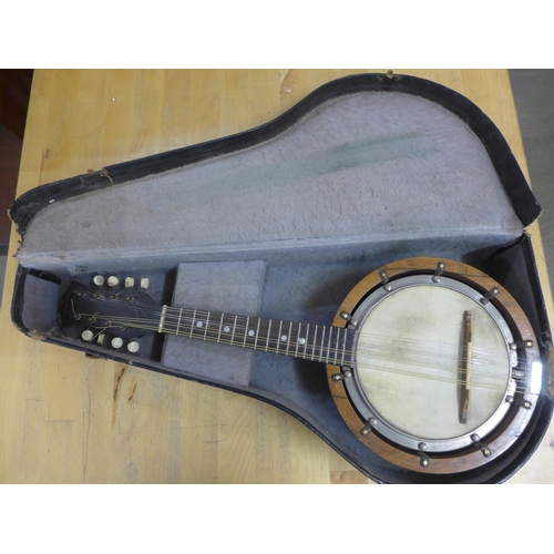 821 - A Zither mandolin marked Walliostro