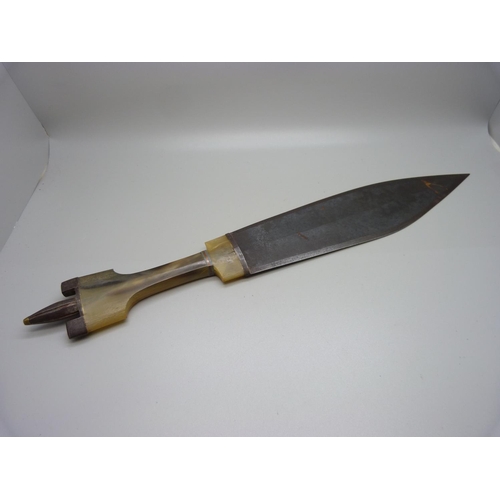 830 - A knife with carved horn handle