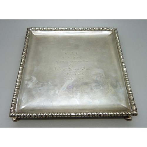 846 - A square silver salver, London 1912, 491g