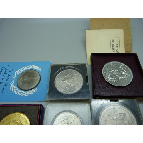 862 - A collection of British and foreign coins, early 20th Century onwards