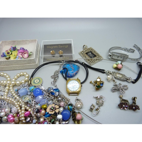 912 - A collection of costume jewellery and wristwatches