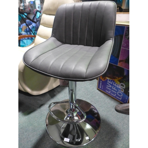 3018 - Grey Gas-Lift Bar Stool  (278-284)  * This lot is subject to vat