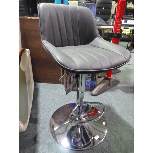 3018 - Grey Gas-Lift Bar Stool  (278-284)  * This lot is subject to vat