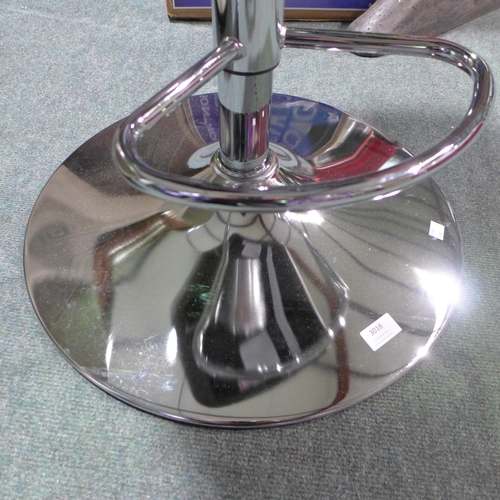 3018 - Grey Gas-Lift Bar Stool  (278-284)  * This lot is subject to vat