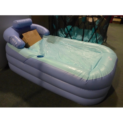 3021 - Inflatable bath