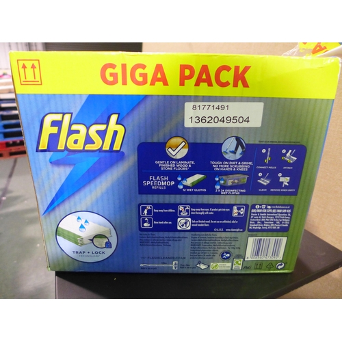 3052 - 2 Flash Speedmop Starter packs  (278-271,272)  * This lot is subject to vat