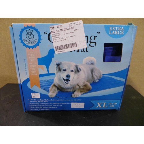 3057 - Cool Club Dog Cooling Mat(278-262)  * This lot is subject to vat