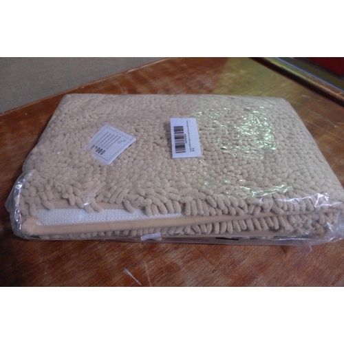 3071 - Bath mat, double duvet cover and a Ringley Home Collection set