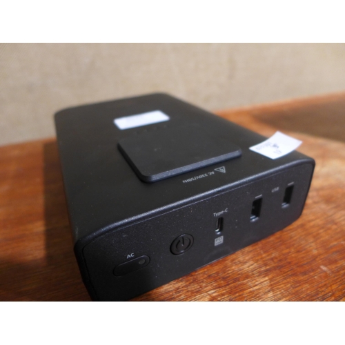 3075 - 2400mah portable energy storage station