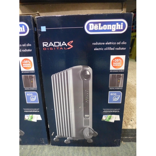 3330 - Delonghi Oil Filled Grey Radiator- TRRSO715E.G (278-427)  * This lot is subject to vat