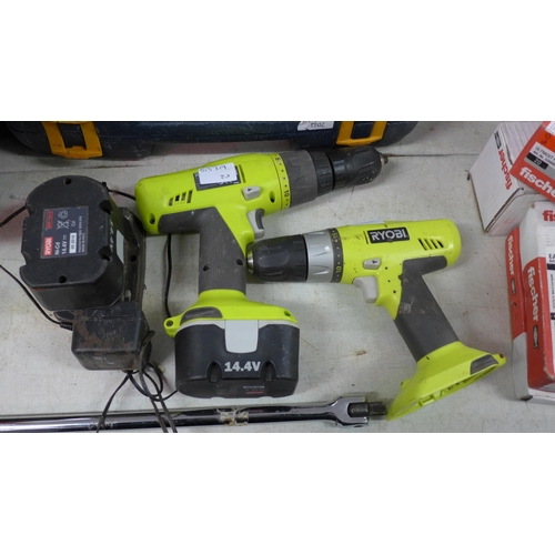 2016 - Ryobi twin cordless drill set with charger