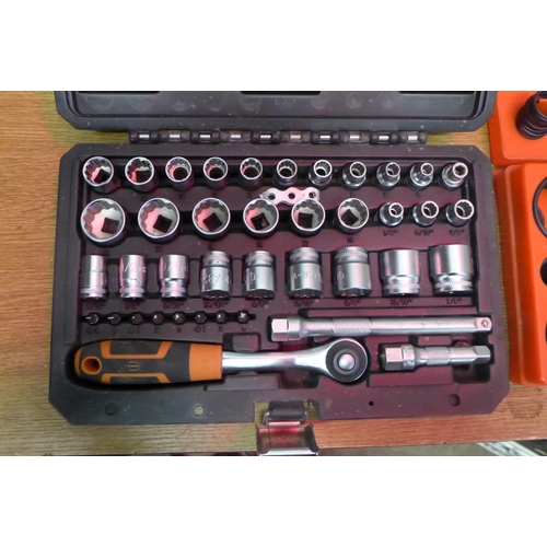 2022 - Magnusson socket/multi tool set, Band D mouse and three spirit levels