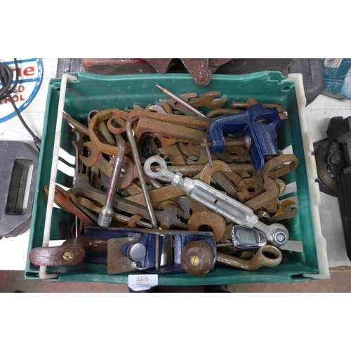 2026 - Box of approx 50 hand tools/vices, etc.
