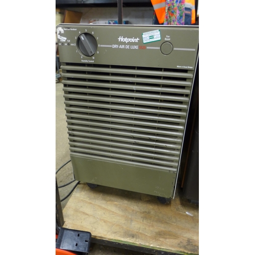 2095 - Hotpoint dehumidifier - W