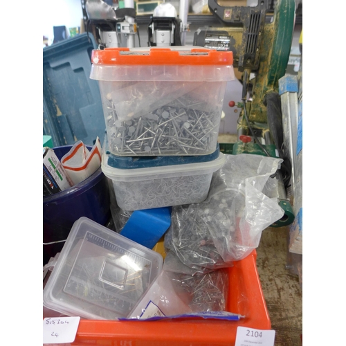 2104 - Folding aluminium jobber step with box of screws, nails, trims, etc.