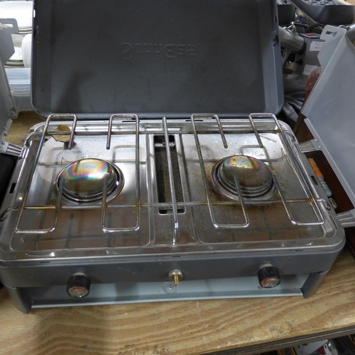 2117 - Sunngas portable three-ring camping stove in case