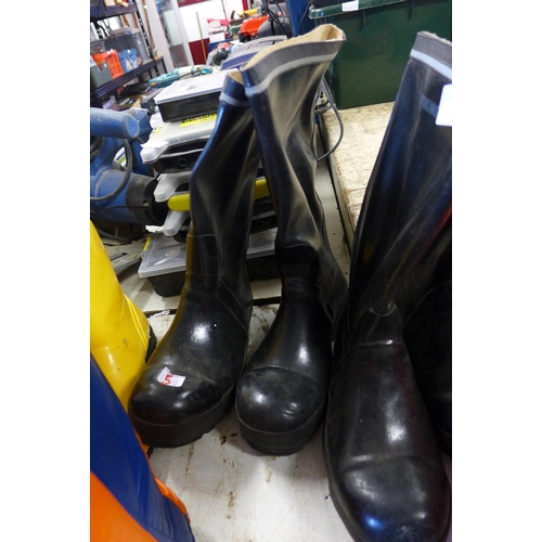 2142 - Horse riding saddle and nine pairs of Wellington boots, mixed sizes mostly Viking Askim and Bogs