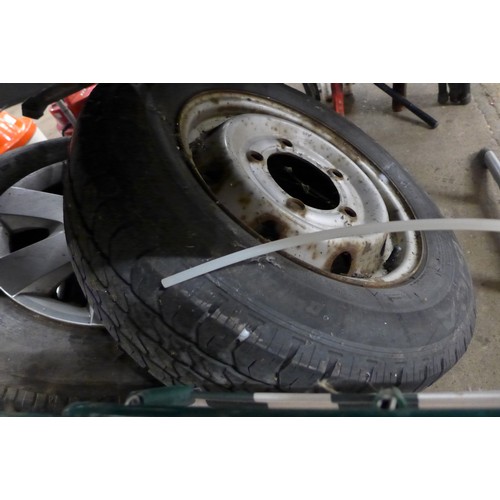 2133 - Three 215/70/R16 (Mitsubishi) tyres with inner wheel