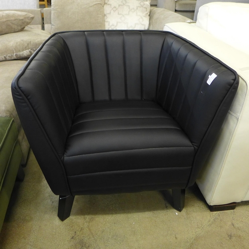 1398 - A Delph black tub chair