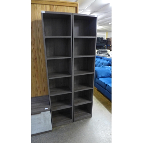 1518 - A Landale media unit with three bookcases