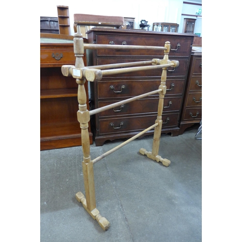 103 - A Victorian pine towel rail