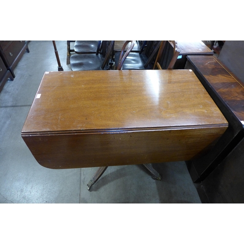 195 - A Regency mahogany pedestal sofa table