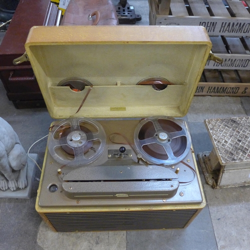 243 - A vintage Simon reel to reel tape recorder