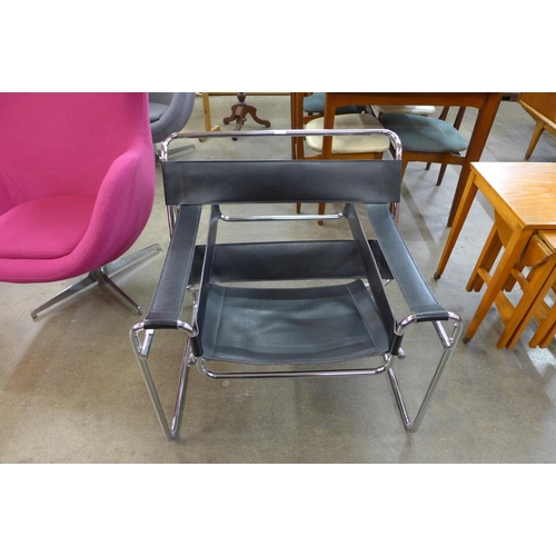 25 - A Marcel Breuer style chrome and black leather Wassily chair