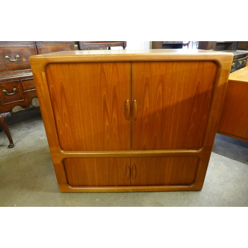 52 - A Danish Dyrlund teak media cabinet