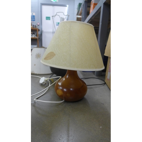 1081 - An antique brass style table lamp and a turned wooden lamp base **PLEASE NOTE THIS LOT IS NOT ELIGIB... 