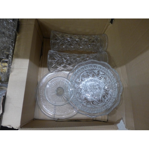 1083 - Two boxes of glassware **PLEASE NOTE THIS LOT IS NOT ELIGIBLE FOR POSTING AND PACKING**