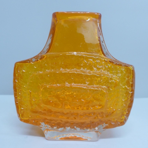 601 - A 1970's Whitefriars tangerine TV vase by Geoffrey Baxter, 18cm