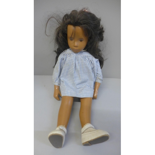 659 - A rare version 1960s Sasha doll with NP (no philtrum) with brown wig, Gingham dress, white leather s... 