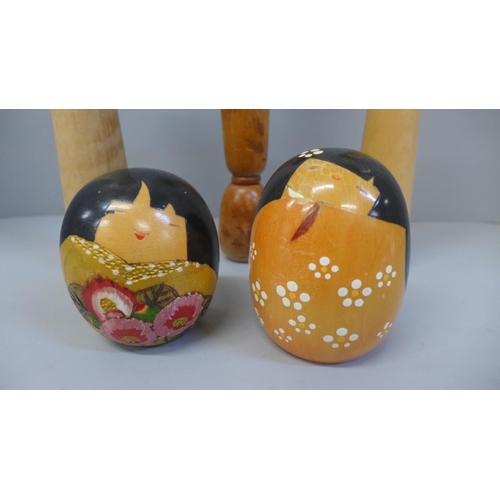 664 - Five Kokoshi dolls