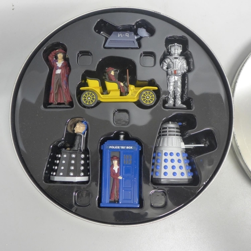 730 - A Dr Who boxed set of figures