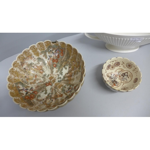 780 - A 19th Century Satsuma bowl with scallop edge rim, elaborately decorated inside and out with figures... 