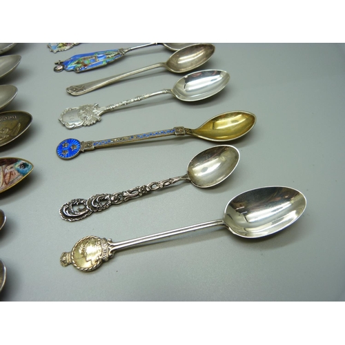 806 - Silver souvenir spoons, 242g