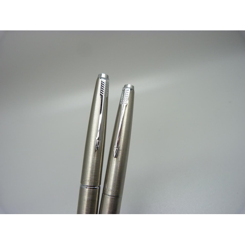 835 - A Parker stainless steel ballpoint pen and fountain pen