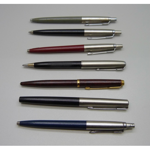 841 - Six Parker ballpoint pens and a Parker fountain pen