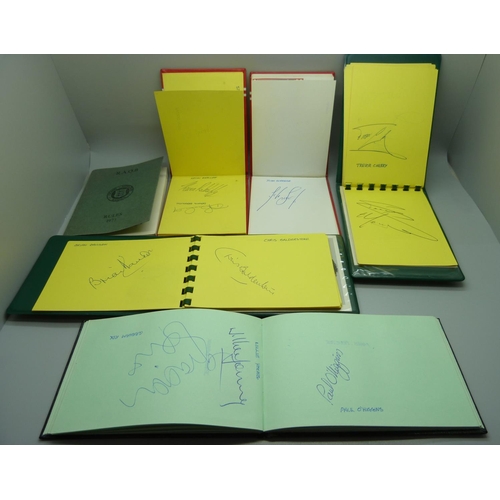 847 - Five autograph books, includes Nottinghamshire and other cricketers and Nottingham Forest and other ... 