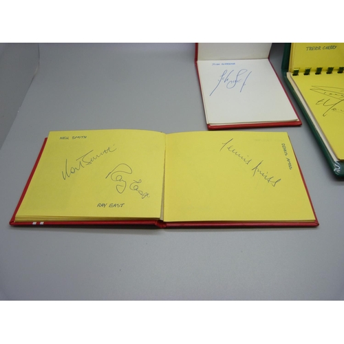 847 - Five autograph books, includes Nottinghamshire and other cricketers and Nottingham Forest and other ... 