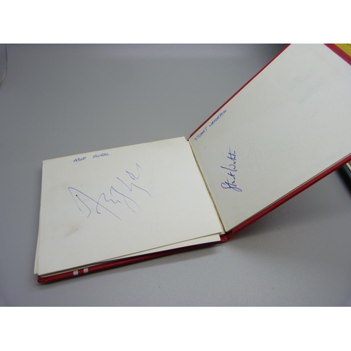 847 - Five autograph books, includes Nottinghamshire and other cricketers and Nottingham Forest and other ... 