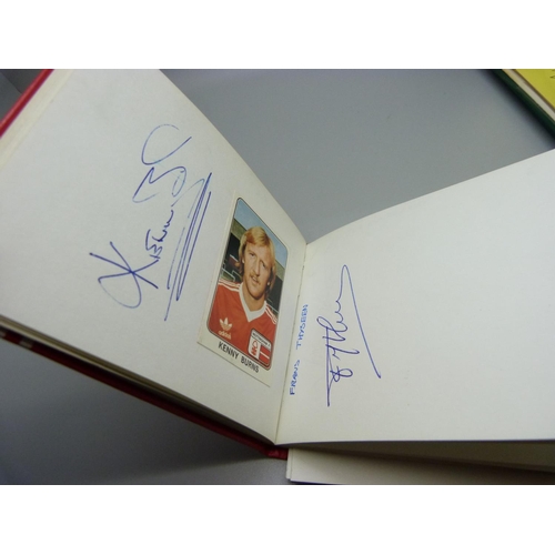 847 - Five autograph books, includes Nottinghamshire and other cricketers and Nottingham Forest and other ... 