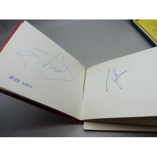 847 - Five autograph books, includes Nottinghamshire and other cricketers and Nottingham Forest and other ... 