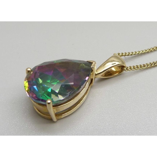 881 - A 9ct gold mounted mystic topaz pendant and chain, 9.7g