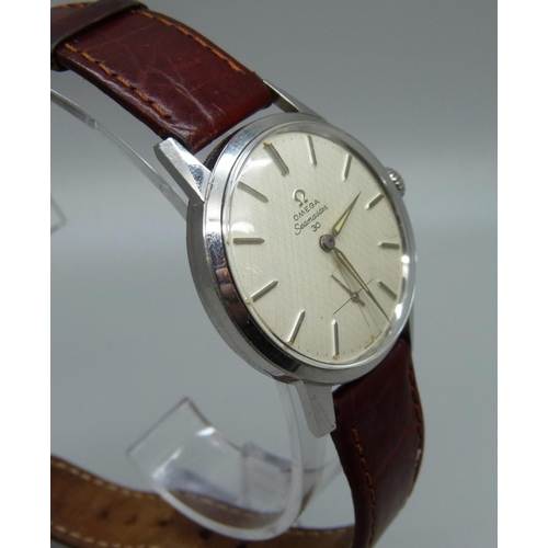 979 - An Omega 30 Seamaster wristwatch with stainless steel case