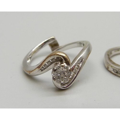 986 - Two 9ct white gold rings, 2.7g, K and 1.7g, K