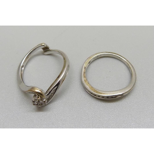 986 - Two 9ct white gold rings, 2.7g, K and 1.7g, K